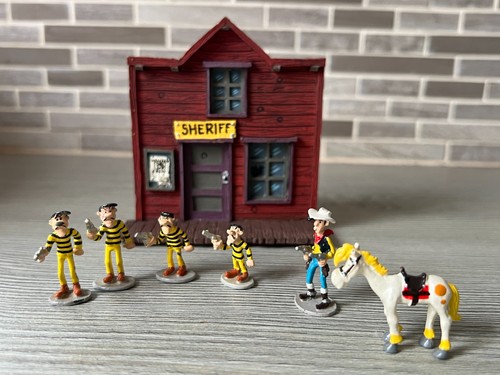 Lot figurines lucky luke - figurines,