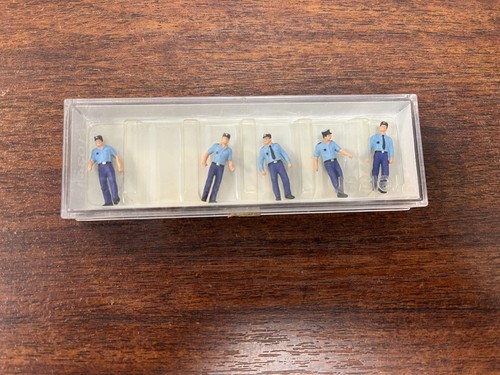 Boite personnage gendarme - de, 5