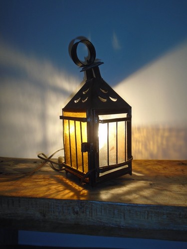 Ancienne lanterne artisanale - ancienne,