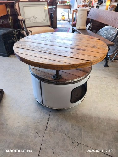 Table basse industrielle - table, sur