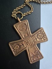 Collier avec pendentif en bronze design finlandais Kalevala Koru Halikon risti 