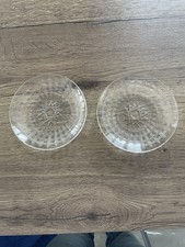 2 anciennes assiettes à pain dessert  en cristal signées Baccarat