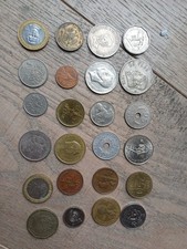 69 Foire A 10 Euros lot de pièces de monnaie Etrangeres  Lot 69