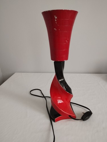 Lampe noire rouge - noire, et