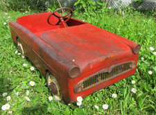 AX695 EUREKA VOITURE A PEDALES
