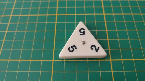 Pièce triangulaire 5 - , 2