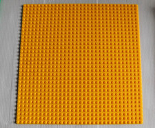 Lego  Grande Plaque jaune  DIMENSIONS 25,5 X 25,5 /   32X 32 ( similaire lego )