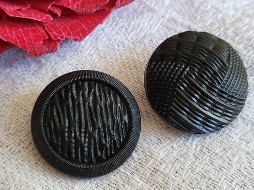 Duo boutons anciens - en, verre