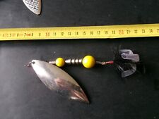 1 leurre de pêche collector. grosse cuillère MEPS.