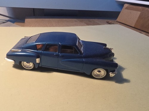 Tucker 1948 solido - tucker,