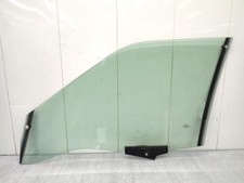 Vitre avant droit AUDI 80 3