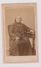 photo ancienne 🎞️ prêtre assis studio Darnay Melun vers 1870