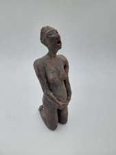 Sculpture femme enceinte en
