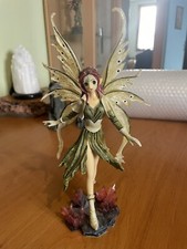 Statuette Figurine Fée Des Cristaux
