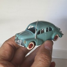 NOREV ancien RENAULT 4 CV avec