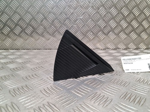 Enjoliveur triangle noir - , "sur