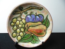 Assiette signée Conrad Paris