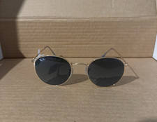 Lunettes de Soleil Ray Ban Modèle : RB3447 Round Metal 001/3M Prix 189 Euros