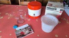 Fromagère SEB jamais utilisée avec la notice de recettes et utilisation.