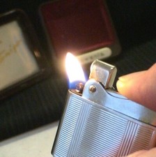 BRIQUET Ancien @ ROWENTA Snip @ Germany - Fuel Lighter - Feuerzeug - Accendino