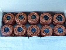 DMC boite 10 pelotes de 10