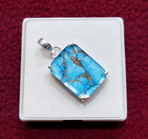 Pendentif pierre précieuse