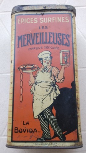 Ancienne grande boîte - , en