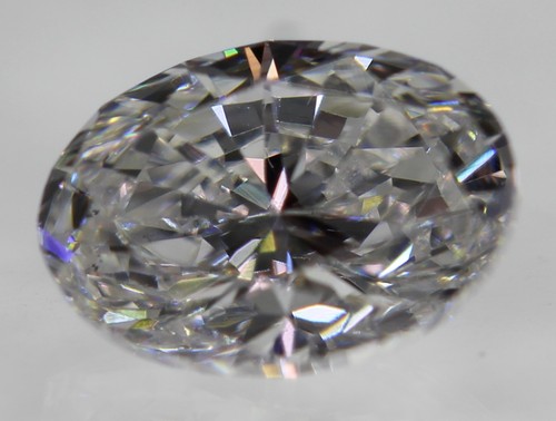 Diamant naturel taillé ovale - diamant,