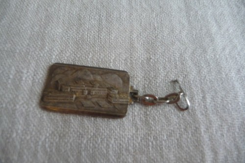 Porte cles orphelinat - porte,