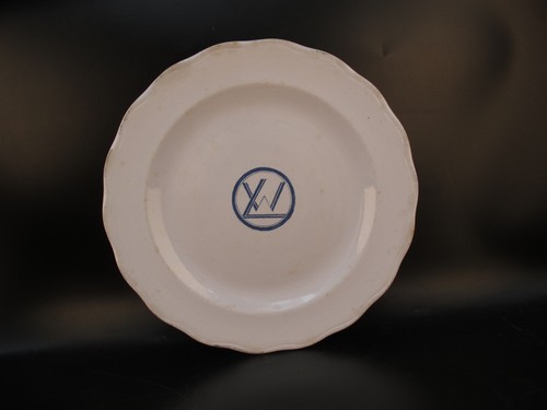 Assiette faïence bleue