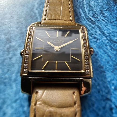 Montre quartz double face - à,