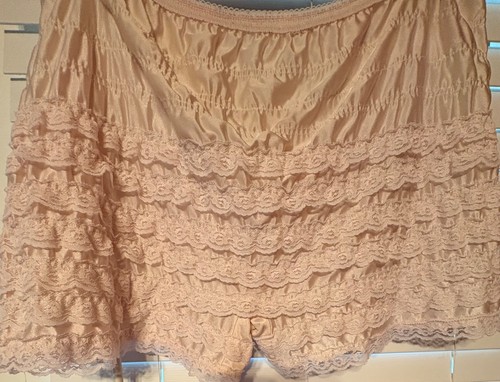 Vintage pink ruffles - pink,