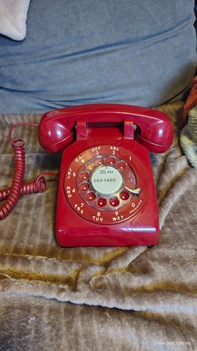 Téléphone rouge vintage - téléphone,