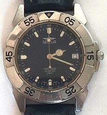 Montre Sector ADV 2500 Swiss Made 50m. Bracelet Cuir. Bon état. Traces d'usures