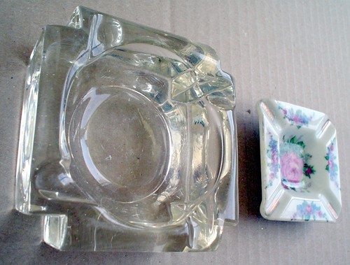 Two vintage ashtrays deux - two, ****