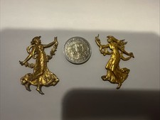 ornement ancien de meuble en