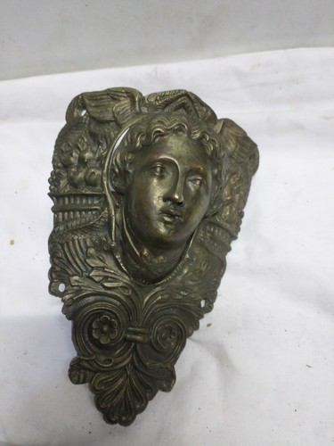 Coin billard en bronze - /,