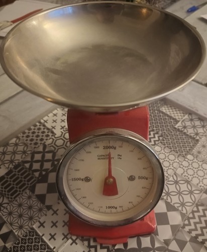 Ancienne balance cuisine - ancienne, de