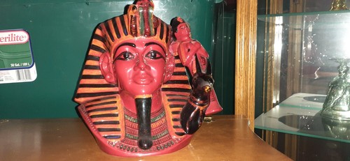 Red flambe figurine king tut - flambe, figurine.