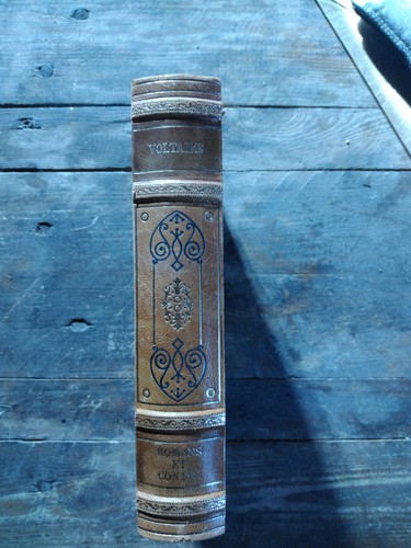 Voltaire romans contes - et,