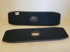 Cache sous siège avant pour