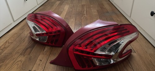 Phares arrière peugeot 208 - 2,