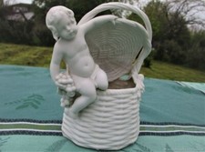Pot ancien Angelot biscuit