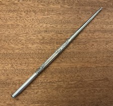 Magnifique Porte-plume En Métal Argenté