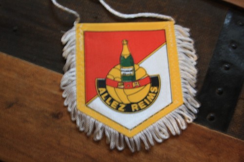 Petit fanion pennant - petit, *