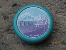 ancienne  boite de pharmacie