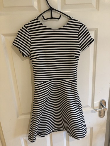 Robe rayée noire - , blanche