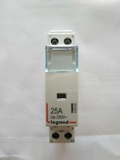 Legrand 412505 Contacteur de puissance CX³ bobine 24V sans commande