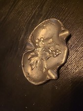 Ancien cendrier feuille de