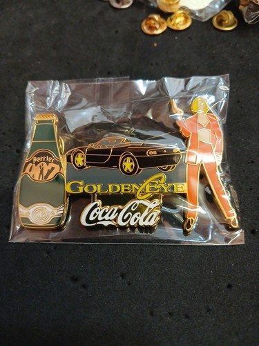 Pin goldeneye perrier - pin’s,
